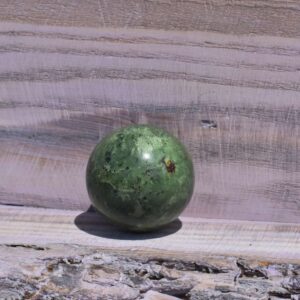 grüner Opal Kugel